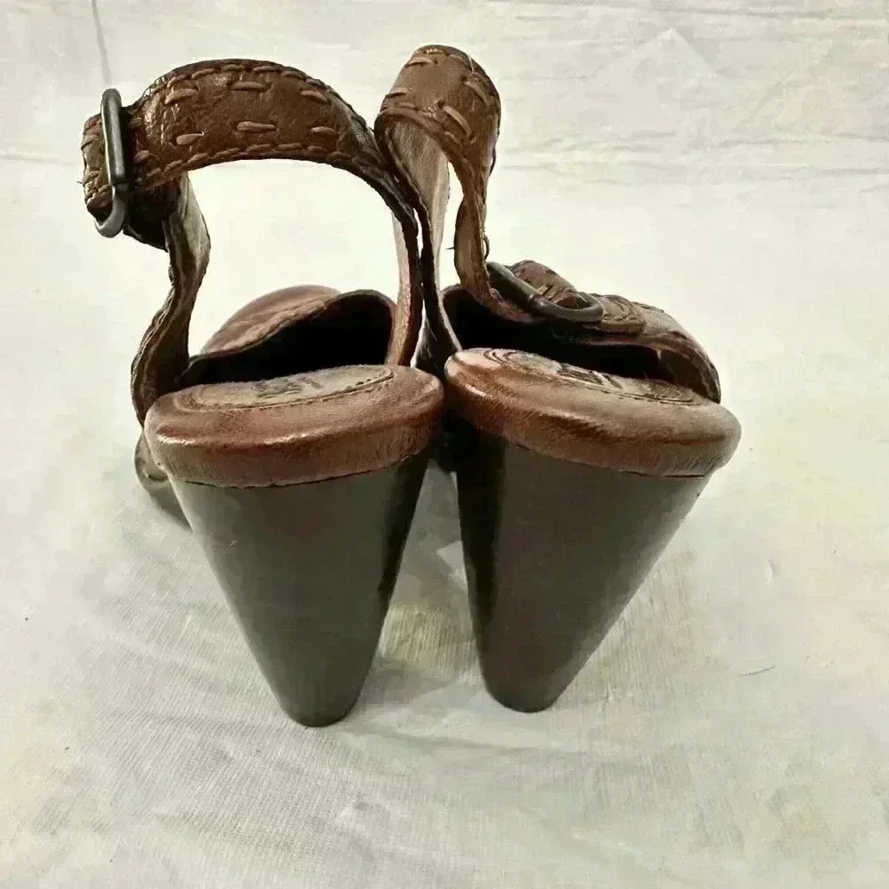 Born Brown Leather Closed Toe Slingback Heels Pumps Shoes Womens Sz 7 - Picture 5 of 7